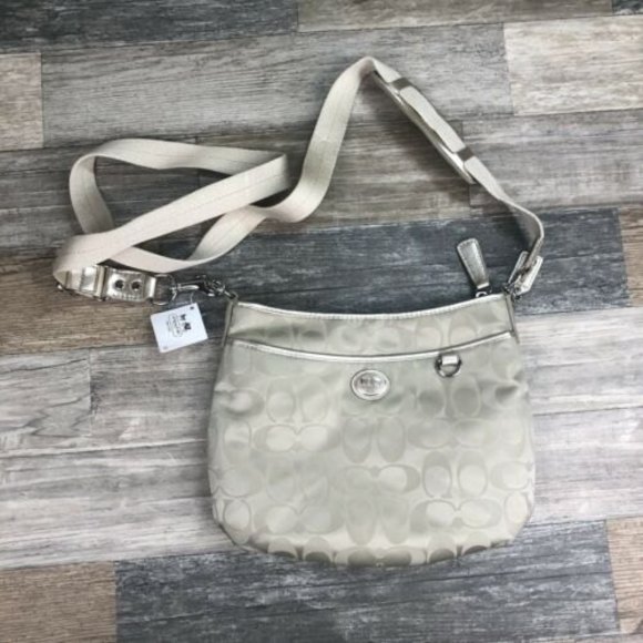 Coach Gold Khaki Bag in Signature Jacquard Shoulder Strap Zip NWT - Picture 1 of 9